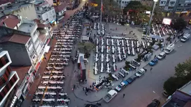 Balıkesir'de Kadir Gecesi'nde 5 Bin Kişiye İftar Verildi