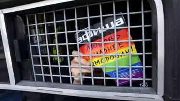Rusya'da LGBT hareketine yönelik baskılar seks partilerini hedef alıyor
