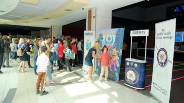 Denizli İl Emniyet Müdürlüğü, öğrencilere siber suçlarla mücadele konusunda farkındalık oluşturdu