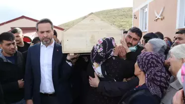 Erzincan'da heyelan sonucu hayatını kaybeden işçinin cenazesi toprağa verildi