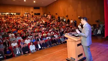 Çukurova Belediye Başkanı Emrah Kozay, çalışanlarıyla bayramlaştı
