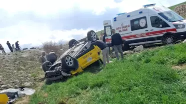 Konya'da Ticari Taksi Devrildi: Sürücü Yaralandı