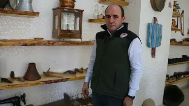 Bayburt Tarım ve Orman Müdürü Selami Ersen'in Makam Odası Antika Eşyalarla Dolu
