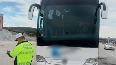 Eskişehir'de Otobüs Yolcularına Emniyet Kemeri Bilgilendirmesi