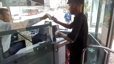 Gaziantep'te Otobüs Sürücüsünden Anlamlı Bayram Jesti