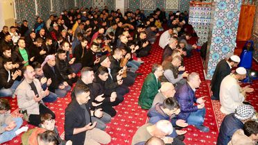 Siirt Valisi Kemal Kızılkaya, Bayram Namazı Sonrası Halkla Bayramlaştı