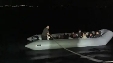 Ayvalık'ta 6'sı çocuk 16 düzensiz göçmen yakalandı