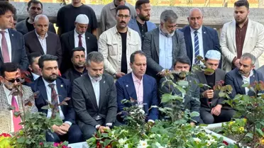 Fatih Erbakan, Babası Necmettin Erbakan'ın Kabrini Ziyaret Etti