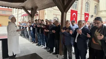 Gümüşhane'de Filistin ve Doğu Türkistan için gıyabi cenaze namazı kılındı