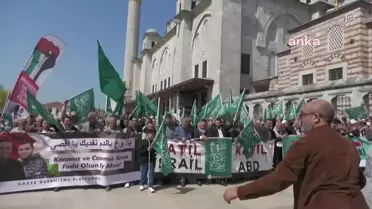İstanbul Fatih Camii'nde İsmail Haniye'nin ailesi için gıyabi cenaze namazı kılındı