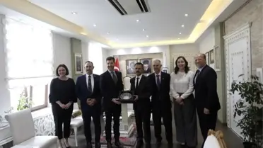 Avustralya ve Yeni Zelandalı heyet Çanakkale Valisi İlhami Aktaş'ı ziyaret etti