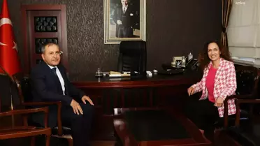 Karşıyaka Belediye Başkanı B. Yıldız Ünsal, Karşıyaka Kaymakamı Özkan Demir'i ziyaret etti