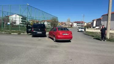 Sivas Şarkışla'da Otomobil ile Hafif Ticari Araç Çarpıştı: 2 Yaralı
