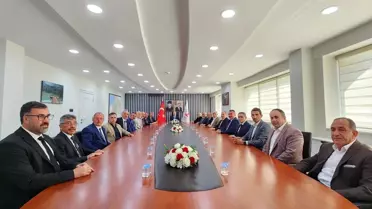 Artvin Valisi Cengiz Ünsal, İl Genel Meclisi Başkanı ve üyelerini kabul etti