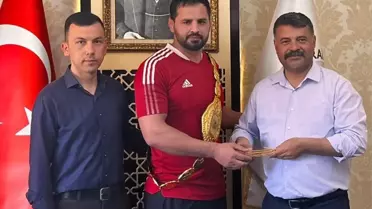 Kızıldağ Karakucak Güreşleri Şampiyonu İbrahim Bölükbaşı'na Altın Kemeri Verildi