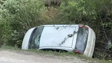Sinop'un Ayancık ilçesinde otomobil devrildi, 4 kişi yaralandı
