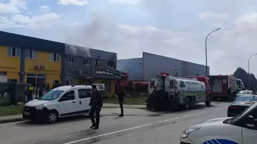 İnegöl'deki Mobilya Fabrikasında Çıkan Yangın Kontrol Altına Alındı