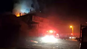 Konya Ahırlı'da Üç Katlı Evde Çıkan Yangın Söndürüldü