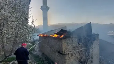 Tunceli Çemişgezek'te Camide Çıkan Yangın Hasara Neden Oldu