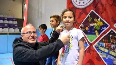 Afyonkarahisar'da 23 Nisan Satranç Turnuvası Sonuçlandı