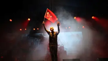 Haluk Levent, Afyonkarahisar'da 23 Nisan kutlamalarında konser verdi