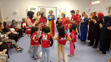 Kızılay, Malatya'da Hastanede Tedavi Gören Çocuklara Özel Etkinlik Düzenledi