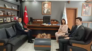 Bilecik Valisi Şefik Aygöl, Pazaryeri Belediye Başkanı Zekiye Tekin'i ziyaret etti