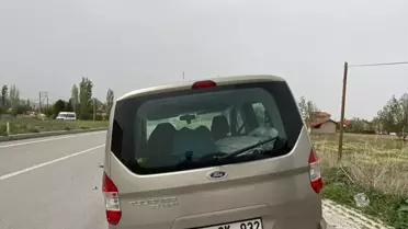 Afyonkarahisar'da Hafif Ticari Araç Elektrikli Bisiklete Çarptı: 4 Yaralı