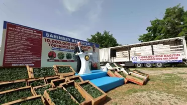 Şahinbey Belediyesi, çiftçilere fide dağıtımını sürdürüyor