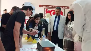 Seferihisar Borsa İstanbul Mesleki ve Teknik Anadolu Lisesi'nde Bilim Şenliği düzenlendi