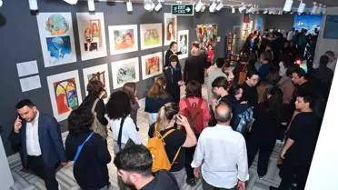 Uluslararası 7. İstanbul Çocuk ve Gençlik Sanat Bienali Başladı