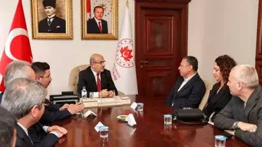 Mudanya Zeytinbağı Mahallesi'ne yapılacak olan ortaokul projesinin imzaları atıldı