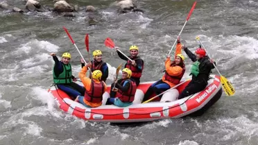 Düzce'de Turizm Haftası Etkinlikleri Kapsamında Protokol Üyeleri Rafting Yaptı