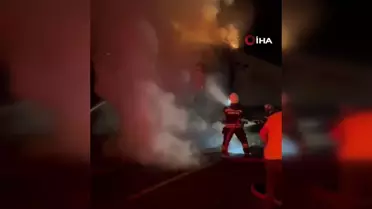 Seydikemer'de tır yangını: Alev alev yandı