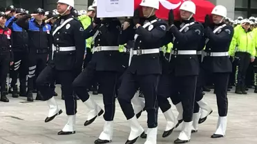 Ümraniye'de Trafik Kazası Sonucu Şehit Olan Polis Memuru İçin Tören Düzenlendi