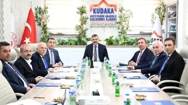 Bayburt Valisi ve Belediye Başkanı KUDAKA toplantısına katıldı