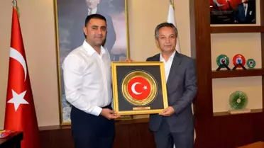 Çukurova Belediye Evleri Mahallesi Kentsel Dönüşümün Öncelikli Hedefi Olmalı