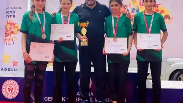Körfezli Melek Yıldız, Analig Kros Atletizm Türkiye Şampiyonasında 2 Bin Metrede Birinci Oldu