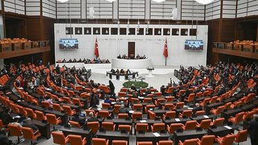 Fahiş fiyat artırıp stok yapanların cezaları artırılıyor! Teklif TBMM'de