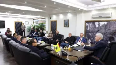 AK Parti Genel Merkez Yerel Yönetimler Başkan Yardımcısı Abdurrahman Öz, Belediye Başkanı Mete Memiş'i ziyaret etti