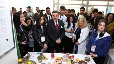 Gölbaşı Belediye Başkanı TÜBİTAK 4006 Bilim Fuarı'nı ziyaret etti