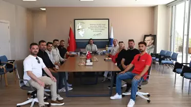Kuşadası'nda Güzelçamlılılar Derneği Başkanı Ömer Günel'i ziyaret etti
