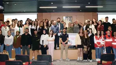 Çanakkale Sosyal Bilimler Meslek Yüksekokulu öğrencileri hayvanlara ilk yardım konferansı düzenledi