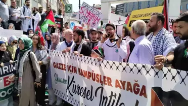 Üsküdar Üniversitesi Öğrencileri İsrail'in Gazze'ye Yönelik Saldırılarını Protesto Etti
