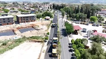 Aydın Büyükşehir Belediyesi Tepecik Mahallesi'nde Sıcak Asfalt Çalışmalarını Sürdürüyor