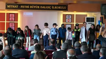 Edremit'te Trafik ve İlk Yardım Haftası Kutlamaları