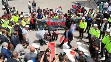 Aksaray'da Trafik Haftası Renkli Görüntülerle Kutlandı