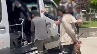 Siirt'te 17 düzensiz göçmen ve uyuşturucu ele geçirildi