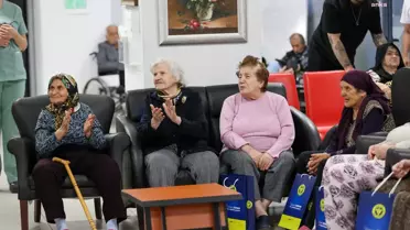 Buca Belediye Başkanı Görkem Duman Anneler Günü'nde Huzurevi'ni Ziyaret Etti