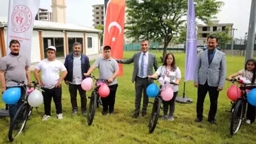 Adıyaman'da Down Sendromlu Bireylere Bisiklet Dağıtıldı